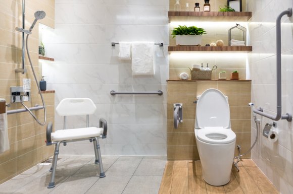 Aménagement de salle de bain pour PMR par architecte à Abondance