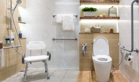 Aménagement de salle de bain pour PMR par architecte à Abondance